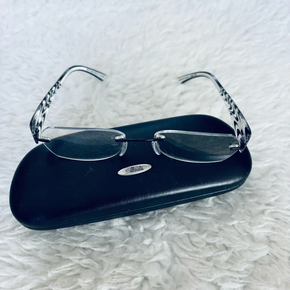 Silhouette pre owned